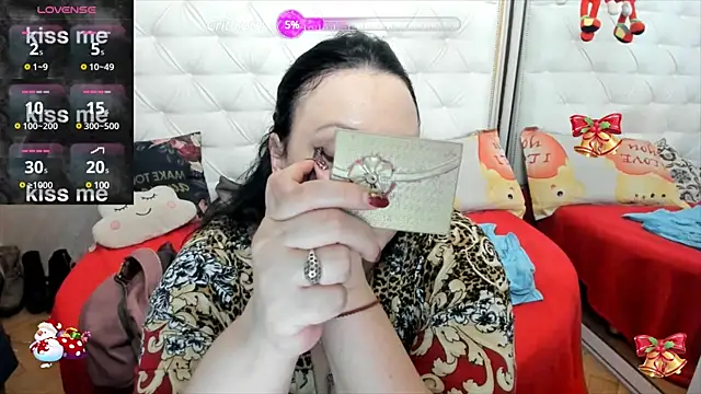 lady lauren online show from February 3, 5:18 am