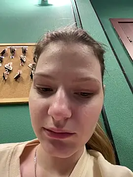 MaryHiggins online show from November 12, 1:22 pm