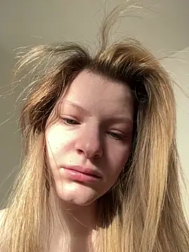 MaryHiggins online show from February 1, 9:08 am