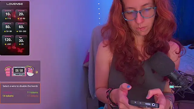 Snapshot of thecherry_Paulette chatting on June 13, 11:46 pm thecherry Paulette online show from June 13, 11:46 pm
