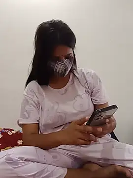 Snapshot of Ipsita-bold chatting on June 18, 9:09 am Ipsita-bold online show from June 18, 9:09 am