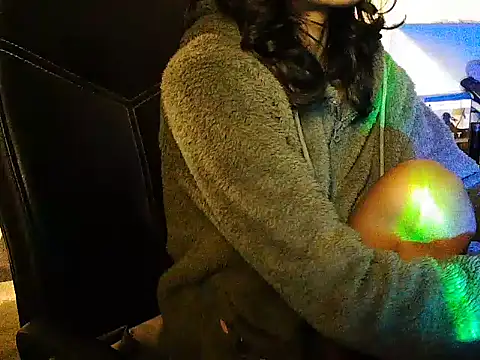 Snapshot of exude_diya chatting on January 16, 3:34 am exude diya online show from January 16, 3:34 am