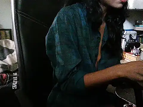 Snapshot of exude_diya chatting on October 13, 4:56 am exude diya online show from October 13, 4:56 am