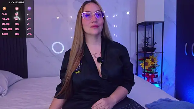 hotpawgmilf online show from April 9, 5:29 am