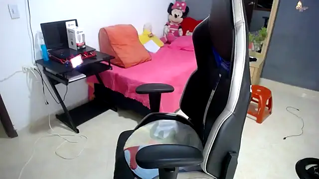 Snapshot of marysol83 chatting on May 3, 3:34 am marysol83 online show from May 3, 3:34 am