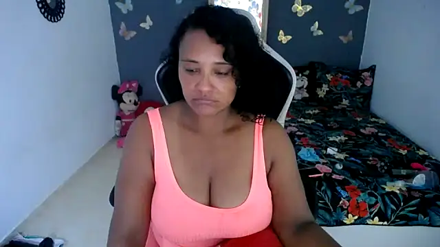Snapshot of marysol83 chatting on June 12, 3:05 am marysol83 online show from June 12, 3:05 am