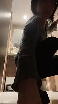 Snapshot of CrytinaSissyCrossdress chatting on October 27, 3:16 pm CrytinaSissyCrossdress online show from October 27, 3:16 pm