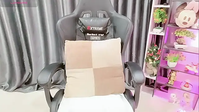 Yuki-yio online show from February 28, 1:17 am