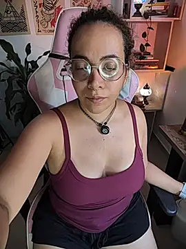 Snapshot of Emma_Wish chatting on June 27, 8:03 pm Emma Wish online show from June 27, 8:03 pm