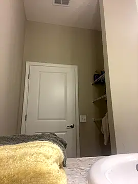 Snapshot of HoneyDripHer chatting on October 14, 10:32 pm HoneyDripHer online show from October 14, 10:32 pm