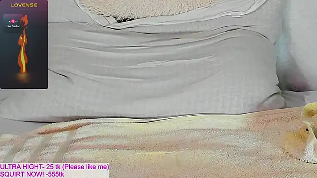 Snapshot of kitty69grey chatting on May 11, 2:45 pm kitty69grey online show from May 11, 2:45 pm
