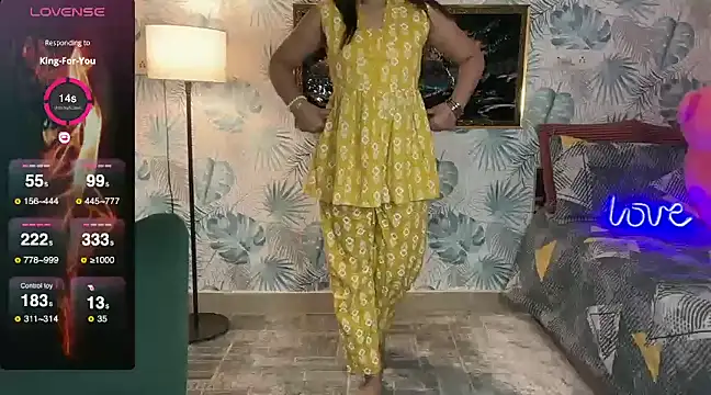 Sizzling  ZAARA online show from January 24, 4:39 pm