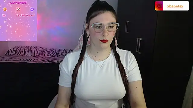 Snapshot of xxbbtaa chatting on January 6, 1:31 am xxbbtaa online show from January 6, 1:31 am