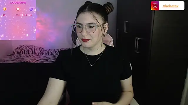 Snapshot of xxbbtaa chatting on January 16, 1:58 am xxbbtaa online show from January 16, 1:58 am