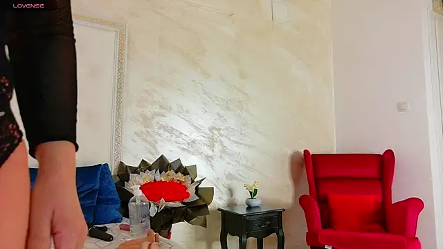 karissia online show from March 30, 4:02 am