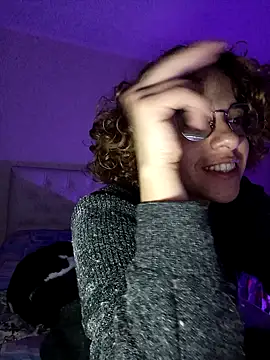 Snapshot of EmmaMelissa0521 chatting on December 28, 3:15 am EmmaMelissa0521 online show from December 28, 3:15 am