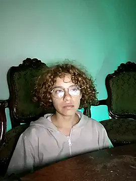 Snapshot of EmmaMelissa0521 chatting on January 6, 4:58 am EmmaMelissa0521 online show from January 6, 4:58 am