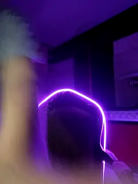 Snapshot of EmmaMelissa0521 chatting on January 10, 4:01 am EmmaMelissa0521 online show from January 10, 4:01 am