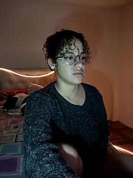 Snapshot of EmmaMelissa0521 chatting on January 24, 4:27 am EmmaMelissa0521 online show from January 24, 4:27 am