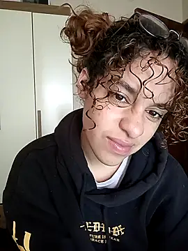 Snapshot of EmmaMelissa0521 chatting on February 7, 6:56 pm EmmaMelissa0521 online show from February 7, 6:56 pm