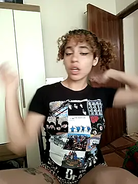 Snapshot of EmmaMelissa0521 chatting on February 8, 5:08 pm EmmaMelissa0521 online show from February 8, 5:08 pm