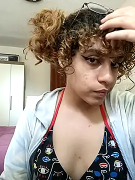 Snapshot of EmmaMelissa0521 chatting on March 21, 7:13 pm EmmaMelissa0521 online show from March 21, 7:13 pm