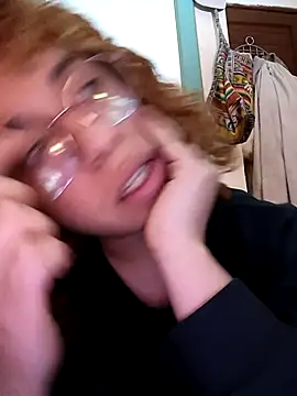 Snapshot of EmmaMelissa0521 chatting on October 8, 4:43 am EmmaMelissa0521 online show from October 8, 4:43 am