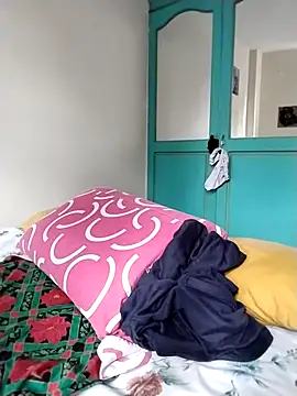 Snapshot of EmmaMelissa0521 chatting on December 14, 8:02 pm EmmaMelissa0521 online show from December 14, 8:02 pm