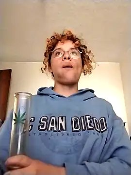 Snapshot of EmmaMelissa0521 chatting on February 2, 9:13 pm EmmaMelissa0521 online show from February 2, 9:13 pm