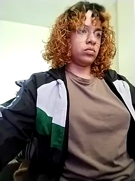 Snapshot of EmmaMelissa0521 chatting on February 3, 4:56 pm EmmaMelissa0521 online show from February 3, 4:56 pm