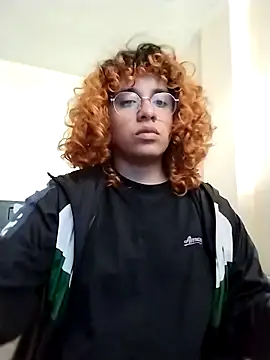 Snapshot of EmmaMelissa0521 chatting on February 4, 4:57 pm EmmaMelissa0521 online show from February 4, 4:57 pm