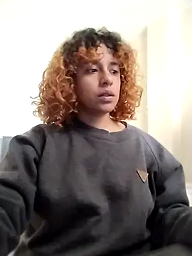 Snapshot of EmmaMelissa0521 chatting on March 4, 6:14 pm EmmaMelissa0521 online show from March 4, 6:14 pm