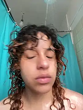 EmmaMelissa0521 online show from April 17, 1:25 pm