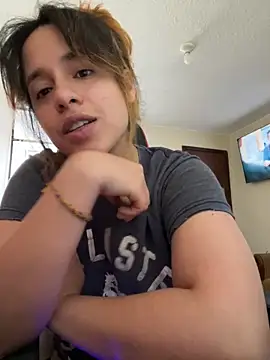 Snapshot of EmmaMelissa0521 chatting on April 30, 7:42 pm EmmaMelissa0521 online show from April 30, 7:42 pm