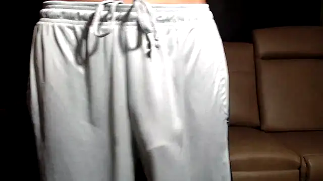 Snapshot of ThickD2C chatting on May 27, 4:59 pm ThickD2C online show from May 27, 4:59 pm