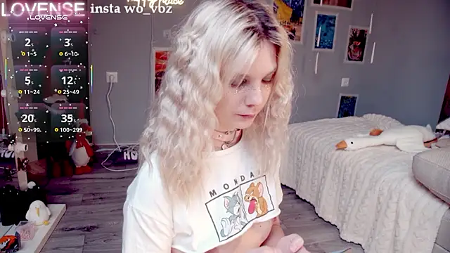 Careful i bite online show from February 2, 4:00 am