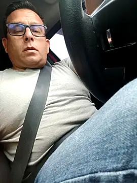 chicoguapo8 online show from November 17, 10:26 pm