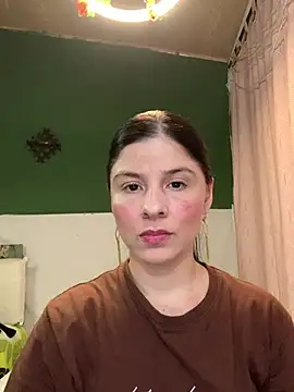 Estefani 32 online show from February 11, 11:32 pm