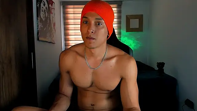 Snapshot of Liam_V chatting on January 25, 4:46 pm Liam V online show from January 25, 4:46 pm