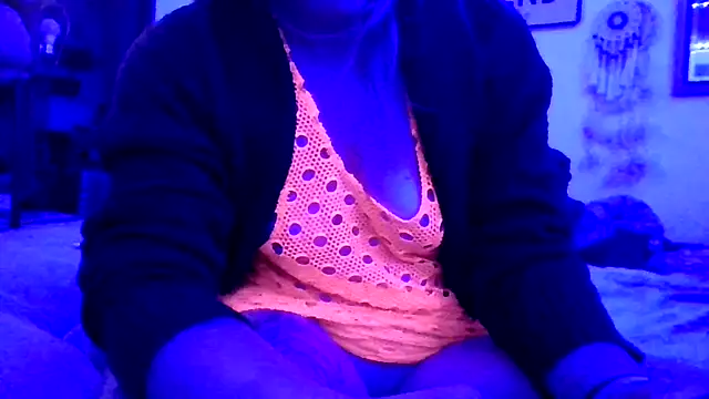 Snapshot of Sassy_Savage chatting on October 5, 6:39 pm Sassy Savage online show from October 5, 6:39 pm