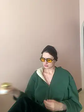 Snapshot of Flossy_Vettie chatting on April 20, 11:46 am Flossy Vettie online show from April 20, 11:46 am