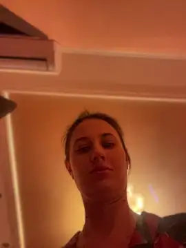 Snapshot of Flossy_Vettie chatting on June 21, 10:34 pm Flossy Vettie online show from June 21, 10:34 pm