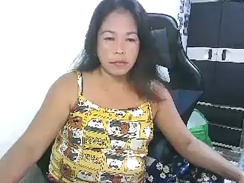 Snapshot of yummytitsxxx168 chatting on January 10, 2:46 am yummytitsxxx168 online show from January 10, 2:46 am