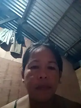 Snapshot of yummytitsxxx168 chatting on January 9, 1:36 pm yummytitsxxx168 online show from January 9, 1:36 pm