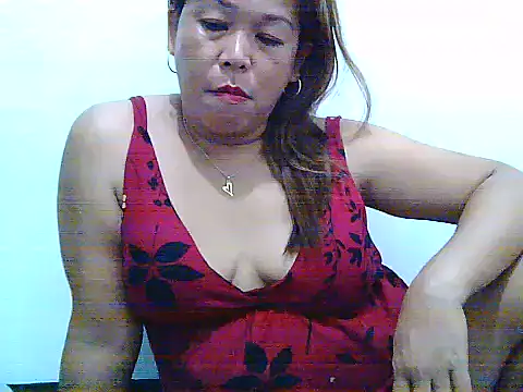 Snapshot of yummytitsxxx168 chatting on July 24, 5:05 am yummytitsxxx168 online show from July 24, 5:05 am