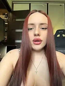 Snapshot of Lisaaan chatting on June 19, 10:41 am Lisaaan online show from June 19, 10:41 am