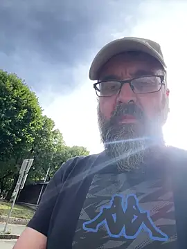 Snapshot of jim470 chatting on June 13, 4:49 pm jim470 online show from June 13, 4:49 pm