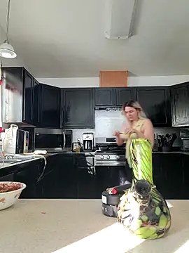 ScarletCallings420 online show from April 1, 12:55 am