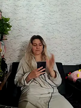 Snapshot of ScarletCallings420 chatting on April 16, 7:47 pm ScarletCallings420 online show from April 16, 7:47 pm