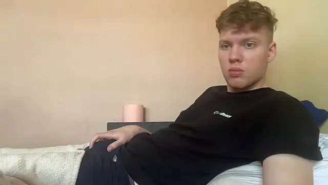 sexybooii6968 online show from June 7, 9:24 am